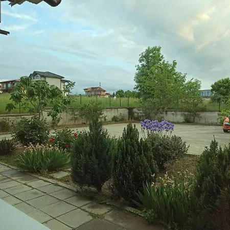 Relax Апартамент *